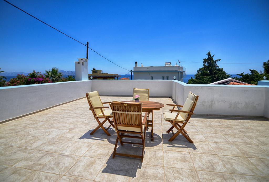 Appartement Peskesi Ikaria à Ágios Kírykos Extérieur photo